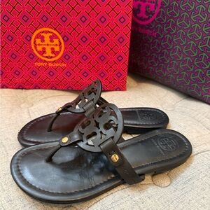 Tory Burch Miller💎Black Gold Soft Leather Sandals Sz 5.5 Box & Tote Bag Included
